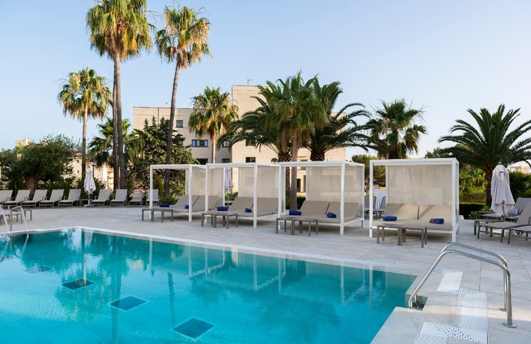 Swimming pools - 1