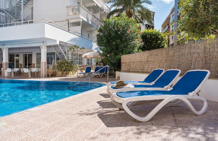 Swimming pools - 2
