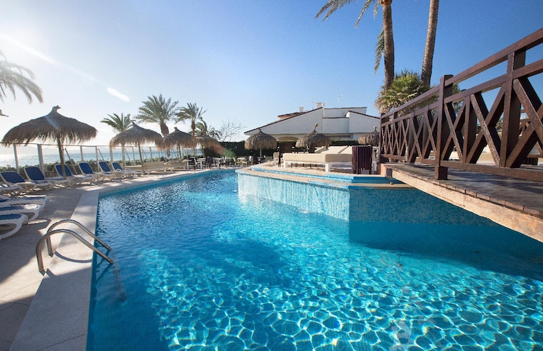 Swimming pools - 1