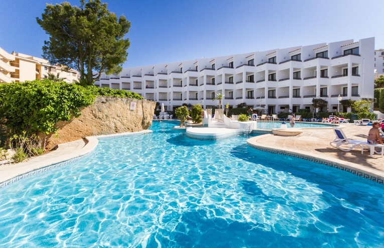 Swimming pools - 1