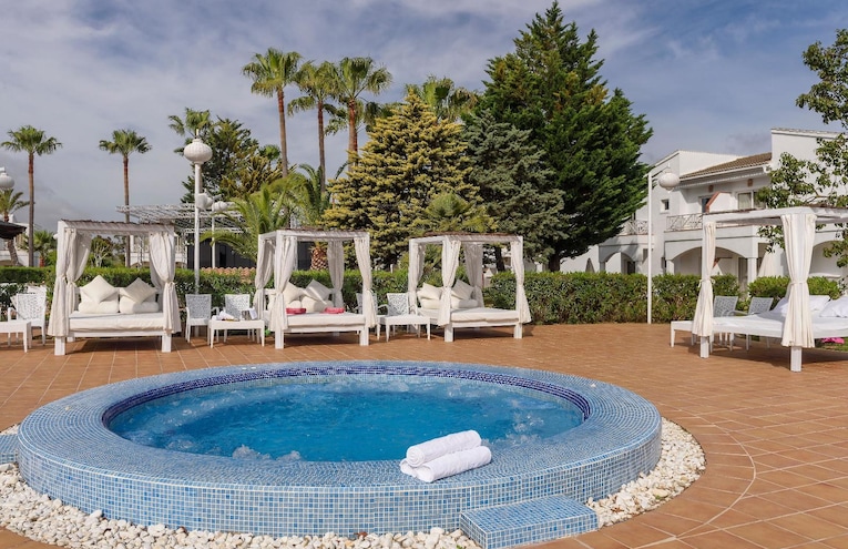 Swimming pools - 2