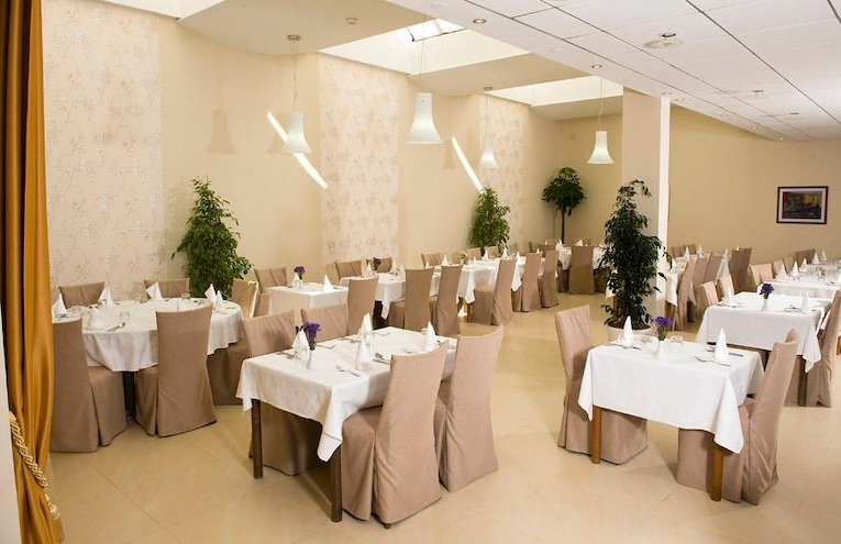 Restaurants - 1