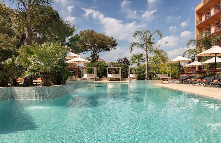 Swimming pools - 3