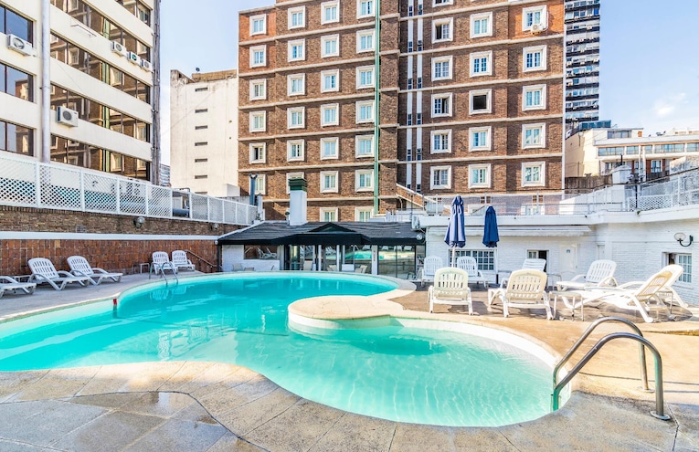 Swimming pools - 1