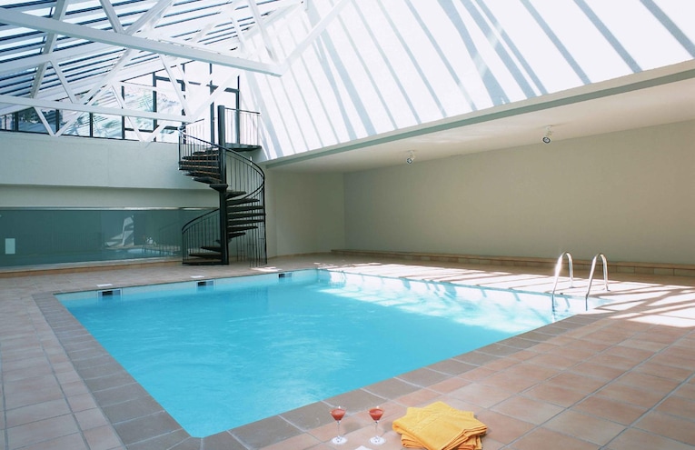Swimming pools - 1