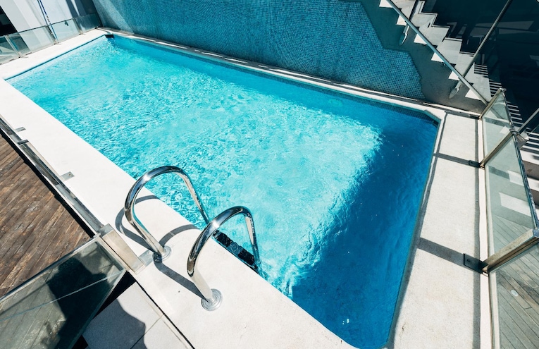 Swimming pools - 1