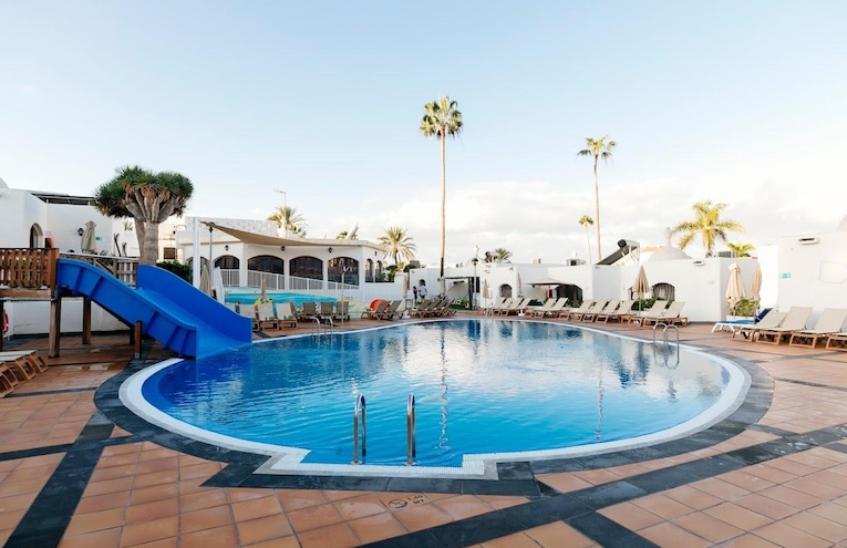 Swimming pools - 1