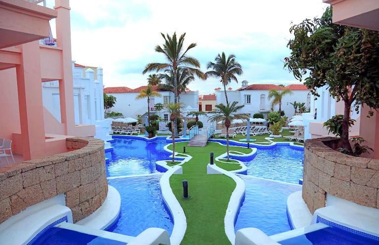 Swimming pools - 9
