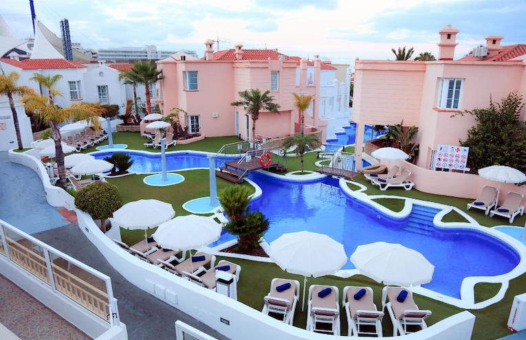 Swimming pools - 3
