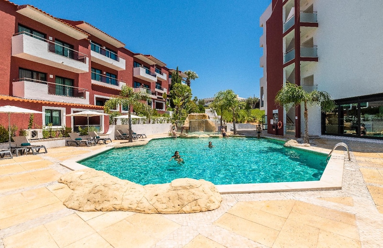 Swimming pools - 1