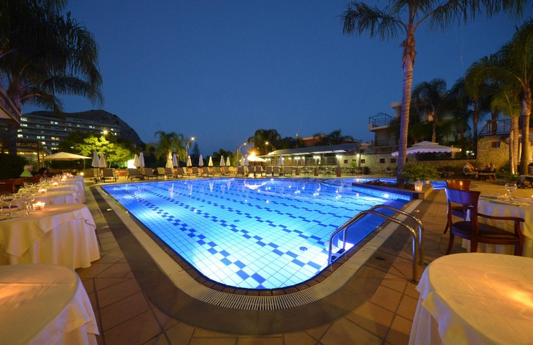 Swimming pools - 1