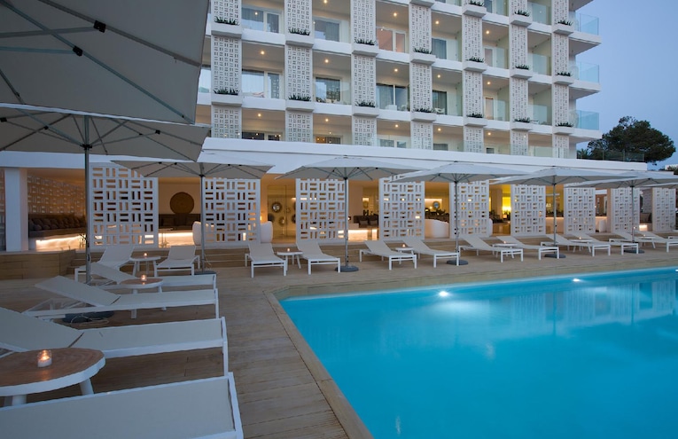 Swimming pools - 1