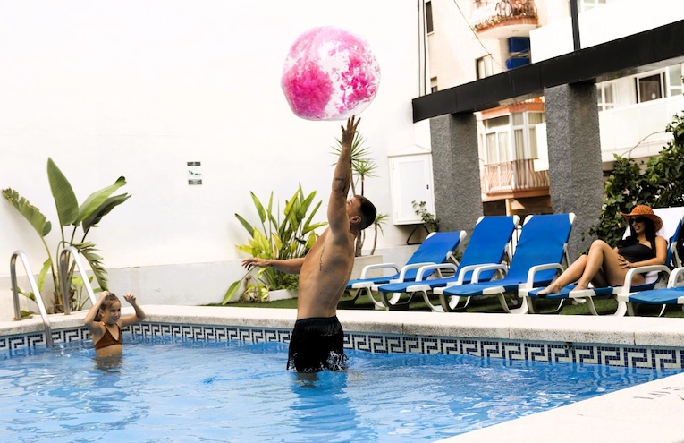 Swimming pools - 4