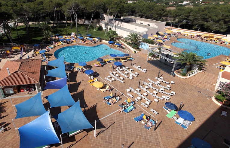Swimming pools - 1