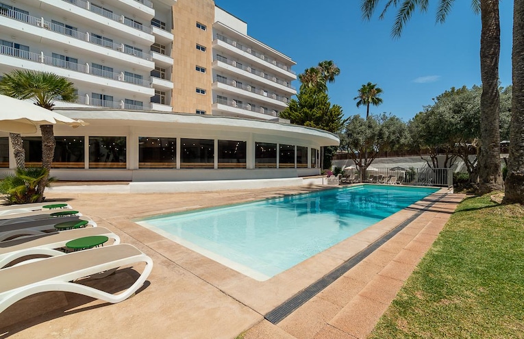 Swimming pools - 4