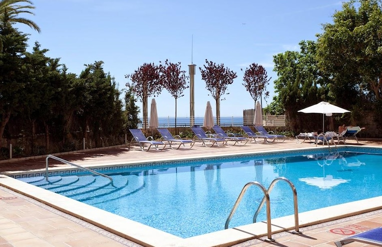 Swimming pools - 1