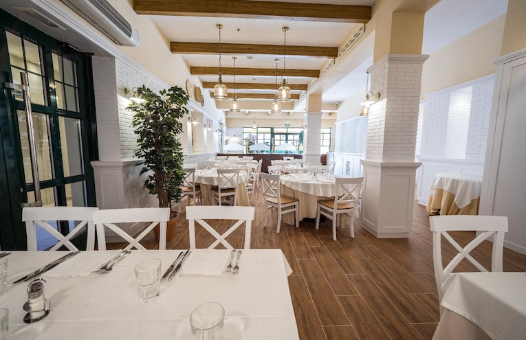 Restaurants - 13