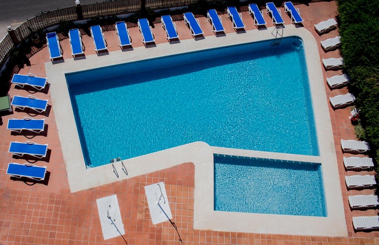 Swimming pools - 1