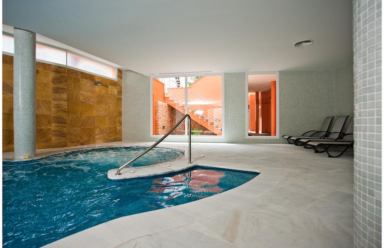 Swimming pools - 2