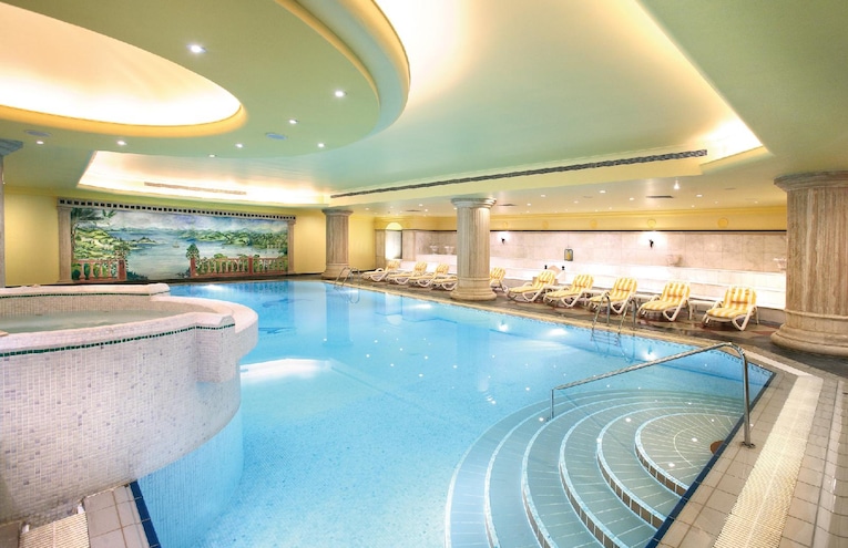 Swimming pools - 1
