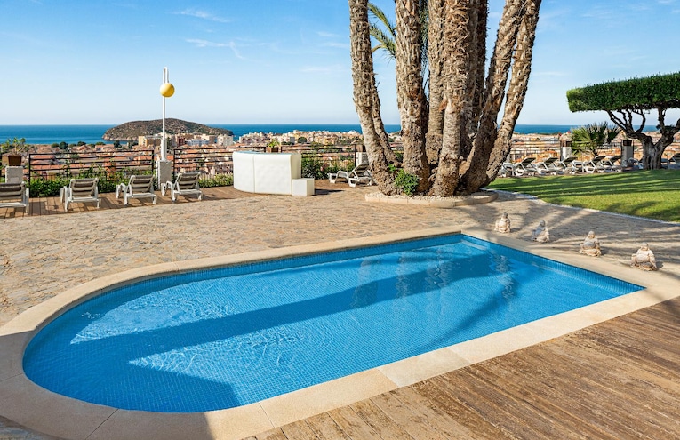 Swimming pools - 1