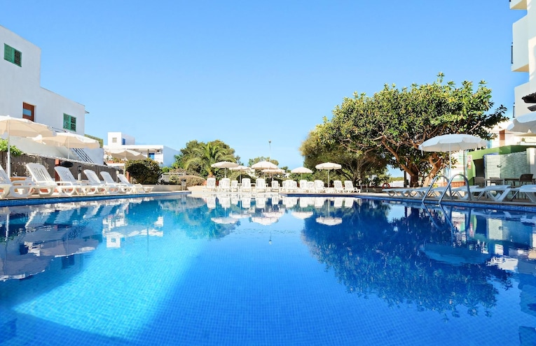 Swimming pools - 1