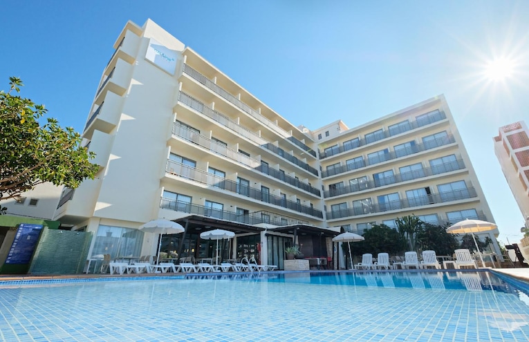 Swimming pools - 1