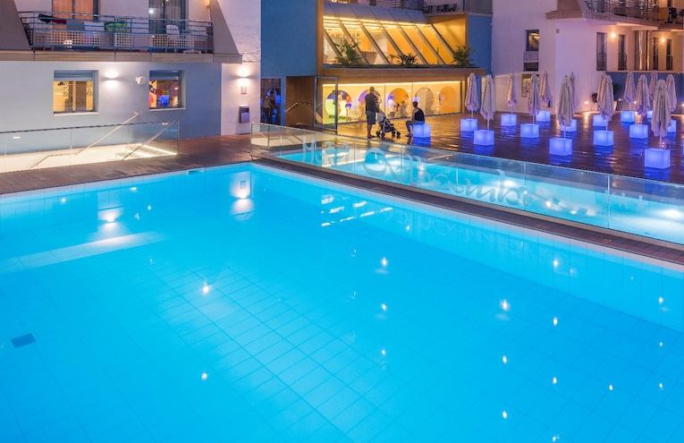 Swimming pools - 2