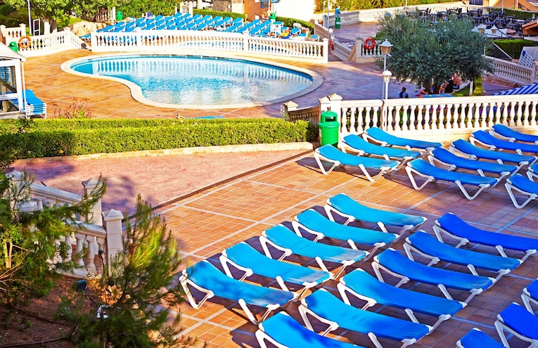 Swimming pools - 8
