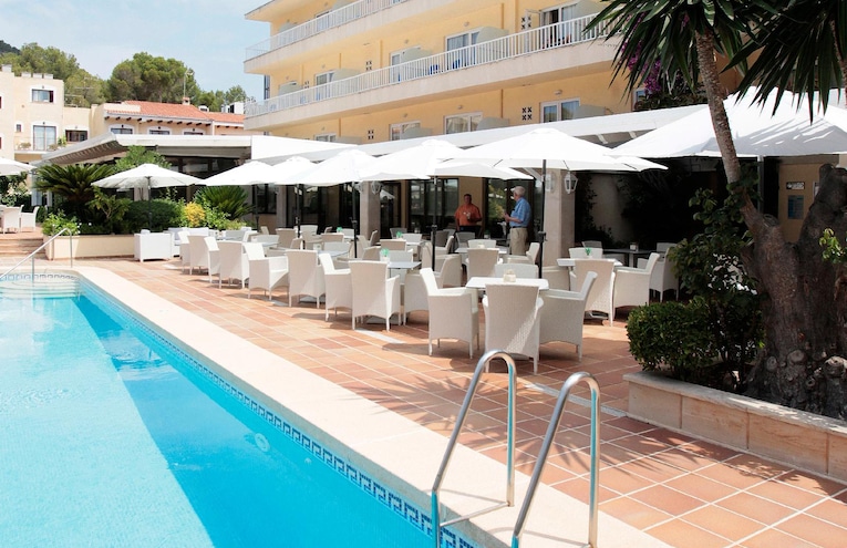 Swimming pools - 1