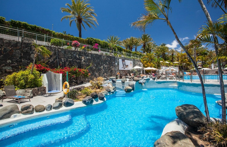 Swimming pools - 1