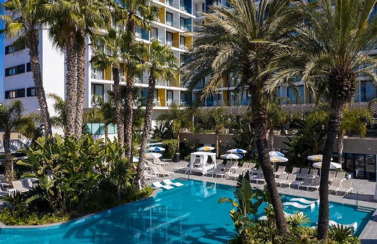 Swimming pools - 1