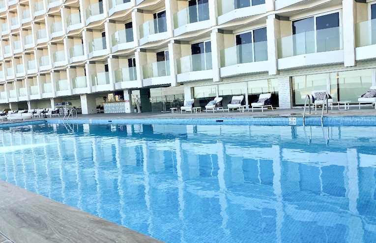 Swimming pools - 1