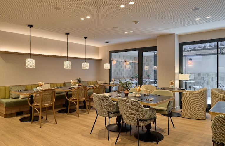 Restaurants - 10