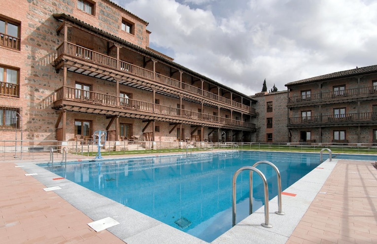 Swimming pools - 1