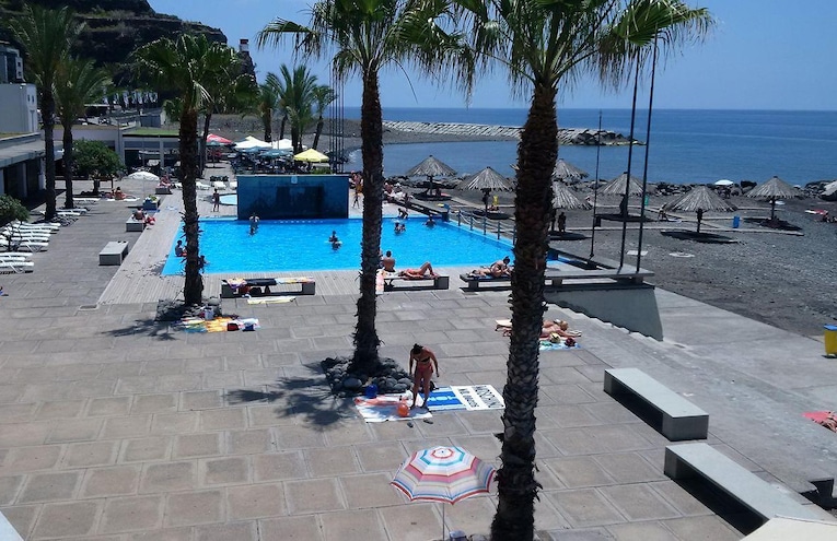 Swimming pools - 1