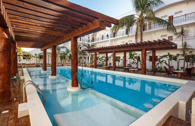 Swimming pools - 1