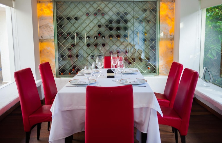 Restaurants - 8