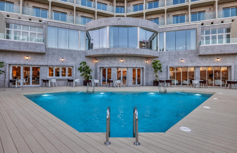 Swimming pools - 1