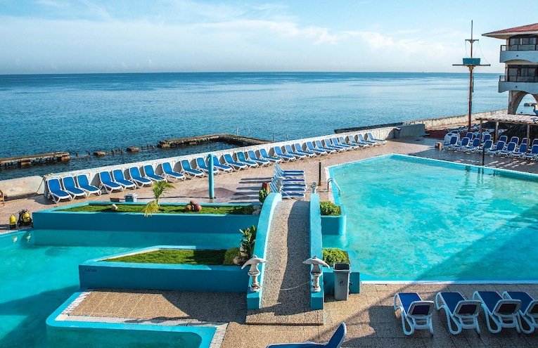 Swimming pools - 2
