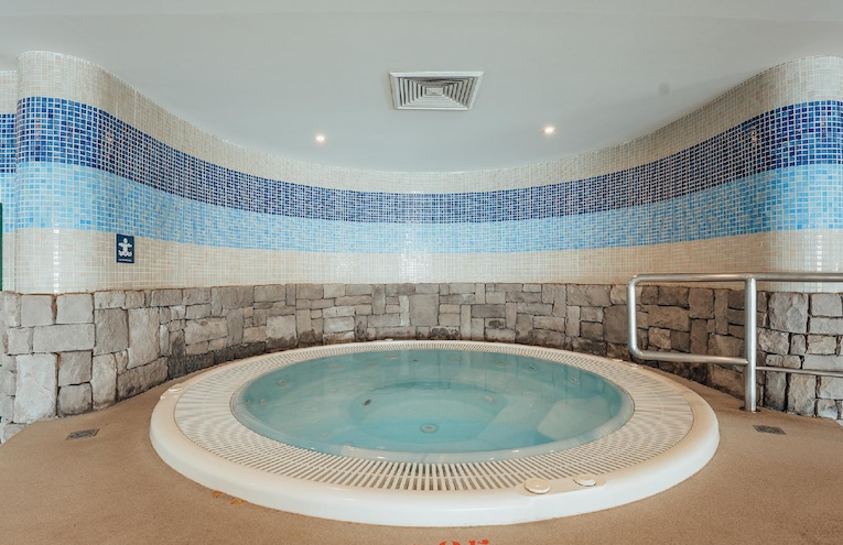 Swimming pools - 5