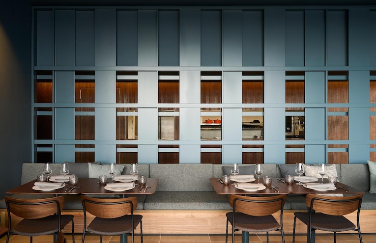 Restaurants - 14