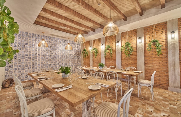 Restaurants - 13
