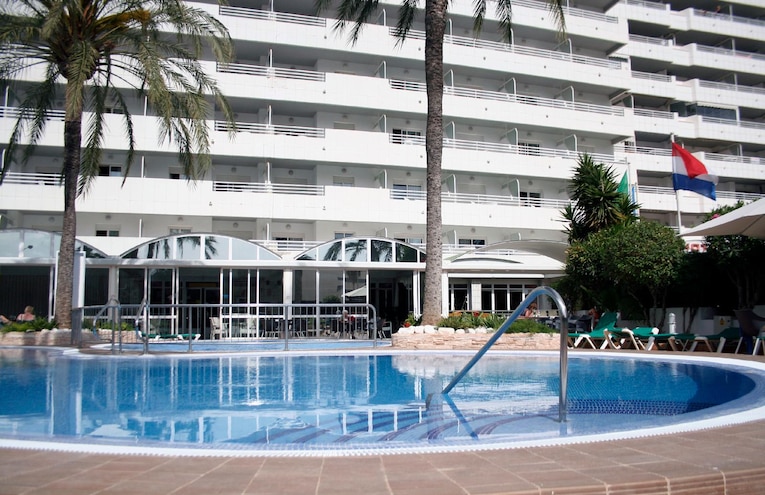 Swimming pools - 4