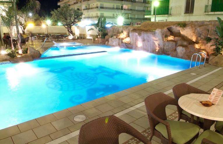 Swimming pools - 2