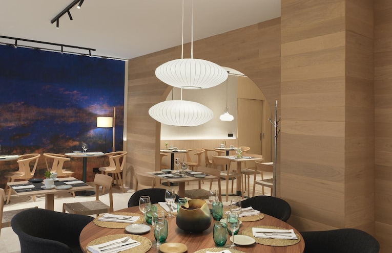 Restaurants - 11