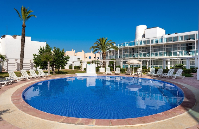 Swimming pools - 1