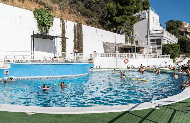 Swimming pools - 2