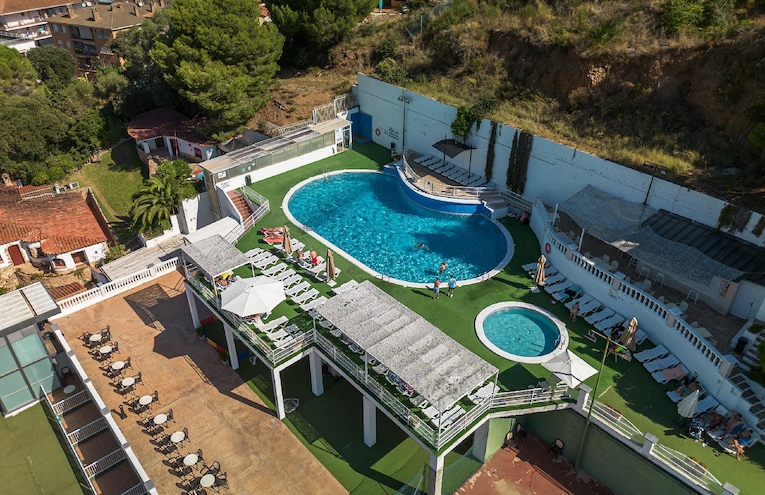 Swimming pools - 2