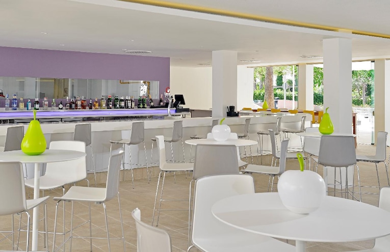 Restaurants - 4